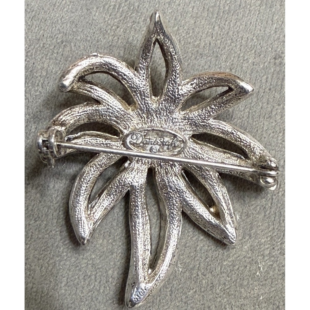 Danecraft Silver-tone Floral Brooch with Faux Pearl Center 1.5‎ x 1.75 inches - Picture 3 of 3